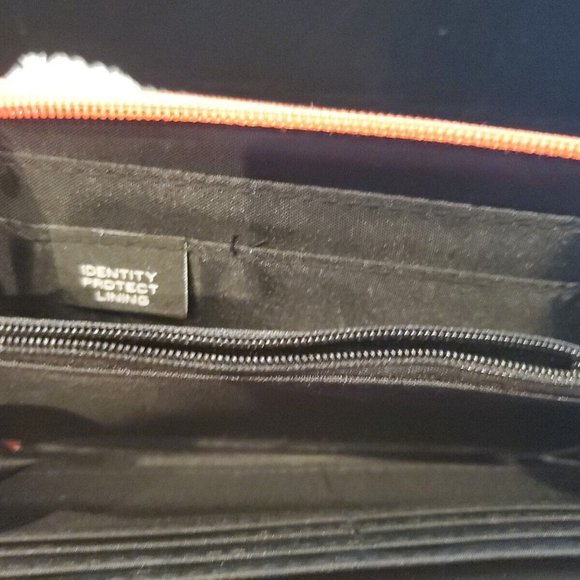 Tahari Wallet Clutch Wristlet RFID Zip Snap Pocket Coral 8”x 4.5” NWT - Picture 3 of 7